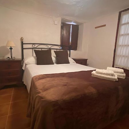 La Cueva Delola Apartment Alcala del Jucar Bagian luar foto
