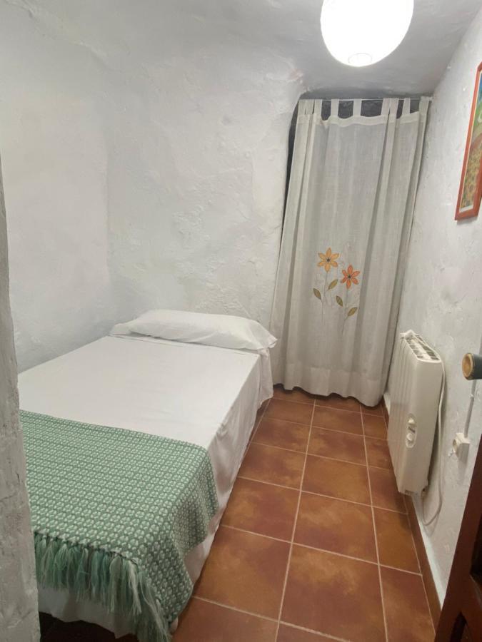 La Cueva Delola Apartment Alcala del Jucar Bagian luar foto