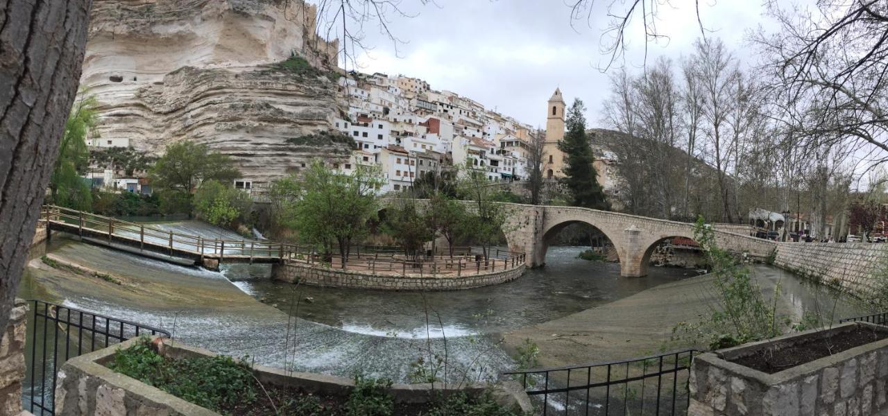 La Cueva Delola Apartment Alcala del Jucar Bagian luar foto